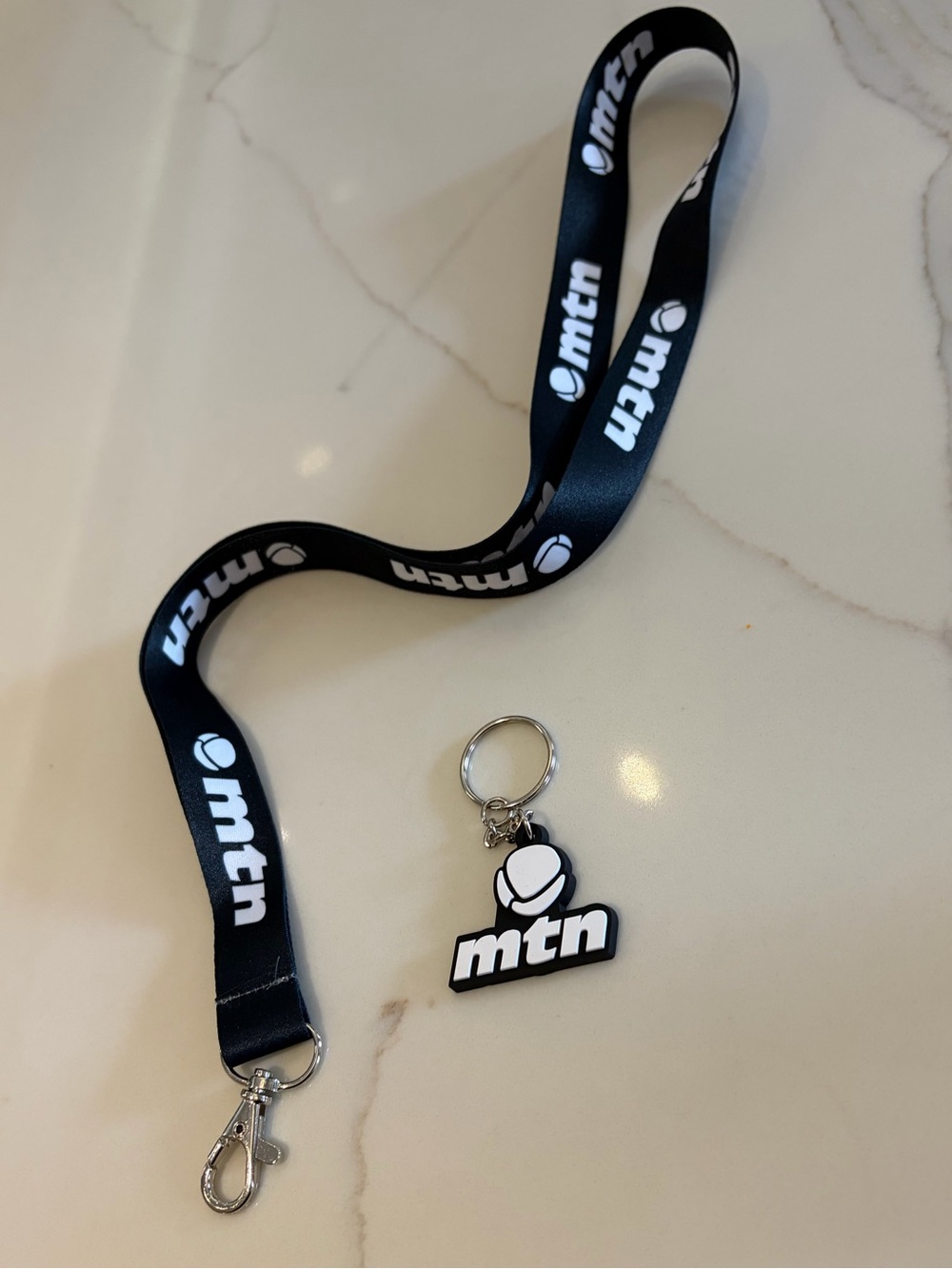 Montana colors key chain lanyard set graffiti spray paint supreme Stussy Krylon